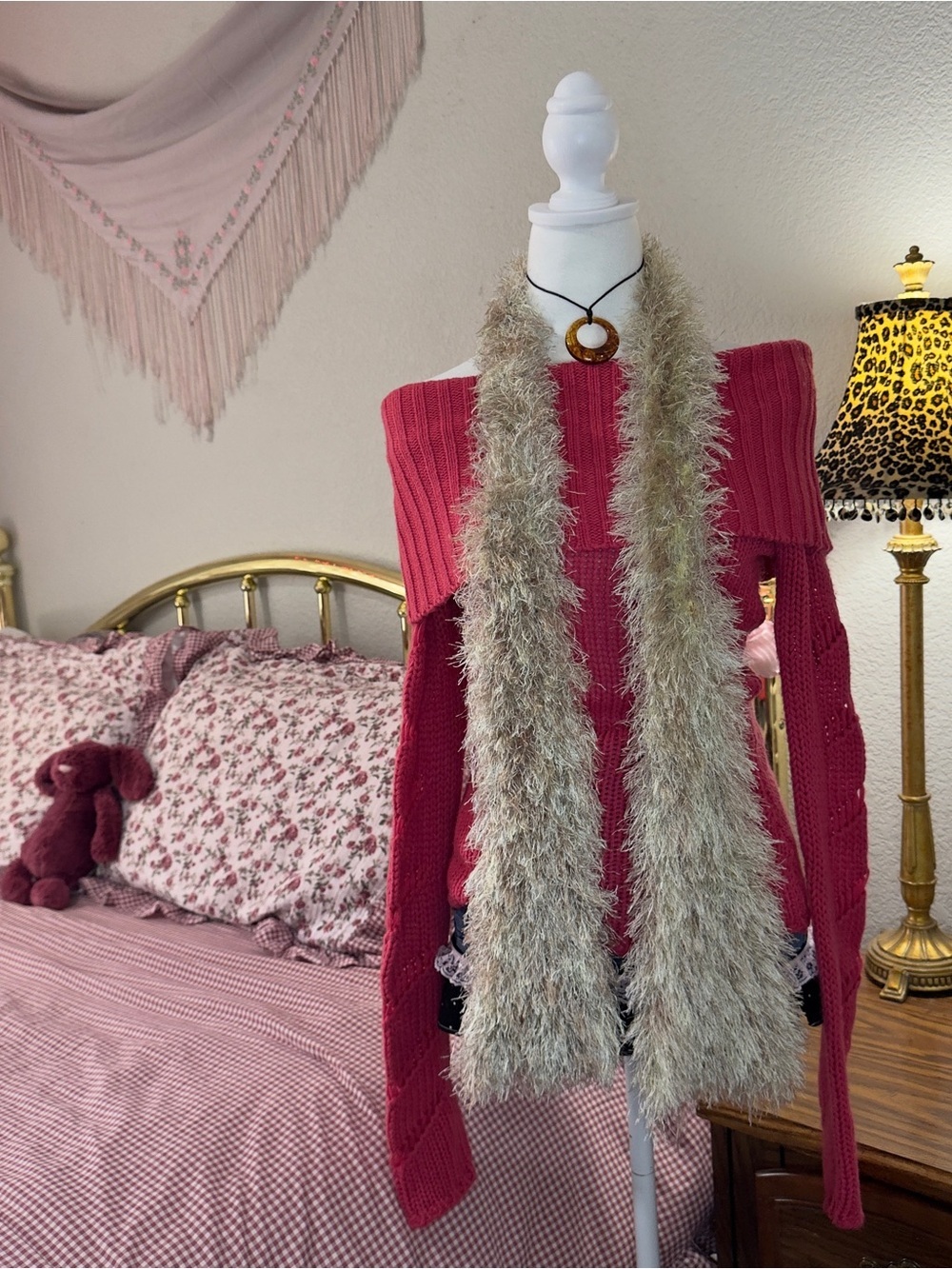 Y2K Fuzzy Scarf - Picture 5 of 7